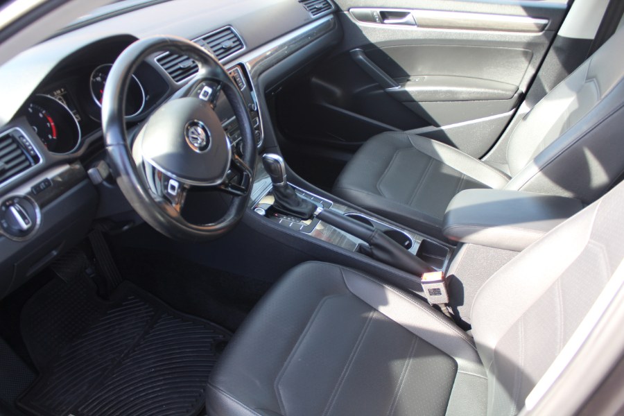 2017 Volkswagen Passat 1.8T SE Auto, available for sale in Deer Park, New York | Car Tec Enterprise Leasing & Sales LLC. Deer Park, New York 2017 Volkswagen Passat 1.8T SE Auto, available for sale in Deer Park, New York | Car Tec Enterprise Leasing & Sales LLC. Deer Park, New York
