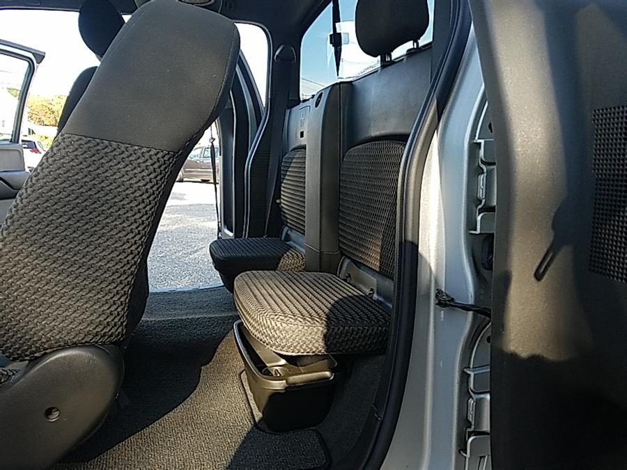 Used Nissan Frontier SE King Cab V6 Auto 2WD 2006 | Saybrook Auto Barn. Old Saybrook, Connecticut Used Nissan Frontier SE King Cab V6 Auto 2WD 2006 | Saybrook Auto Barn. Old Saybrook, Connecticut