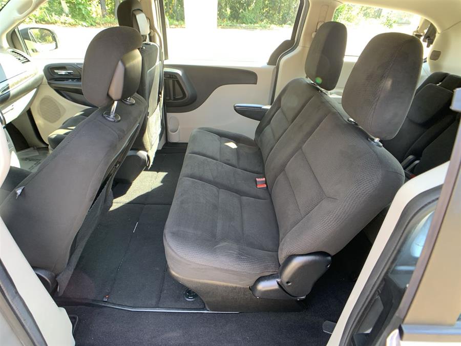 2015 Dodge Grand Caravan 4dr Wgn SE, available for sale in Stratford, Connecticut | Wiz Leasing Inc. Stratford, Connecticut 2015 Dodge Grand Caravan 4dr Wgn SE, available for sale in Stratford, Connecticut | Wiz Leasing Inc. Stratford, Connecticut