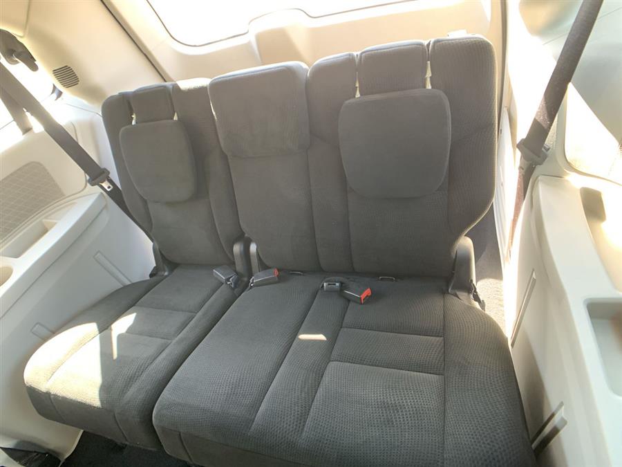 2015 Dodge Grand Caravan 4dr Wgn SE, available for sale in Stratford, Connecticut | Wiz Leasing Inc. Stratford, Connecticut 2015 Dodge Grand Caravan 4dr Wgn SE, available for sale in Stratford, Connecticut | Wiz Leasing Inc. Stratford, Connecticut