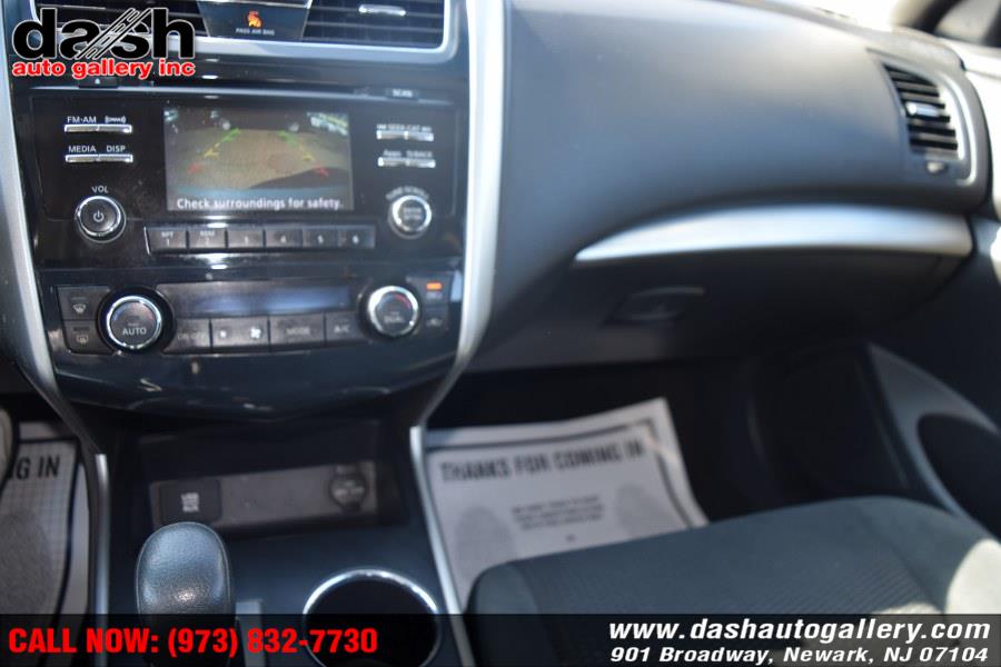 Used Nissan Altima 4dr Sdn I4 2.5 S 2015 | Dash Auto Gallery Inc.. Newark, New Jersey Used Nissan Altima 4dr Sdn I4 2.5 S 2015 | Dash Auto Gallery Inc.. Newark, New Jersey