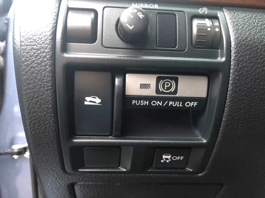 2013 Subaru Outback 4dr Wgn H4 Auto 2.5i Limited, available for sale in Bristol, Connecticut | Bristol Auto Center LLC. Bristol, Connecticut 2013 Subaru Outback 4dr Wgn H4 Auto 2.5i Limited, available for sale in Bristol, Connecticut | Bristol Auto Center LLC. Bristol, Connecticut