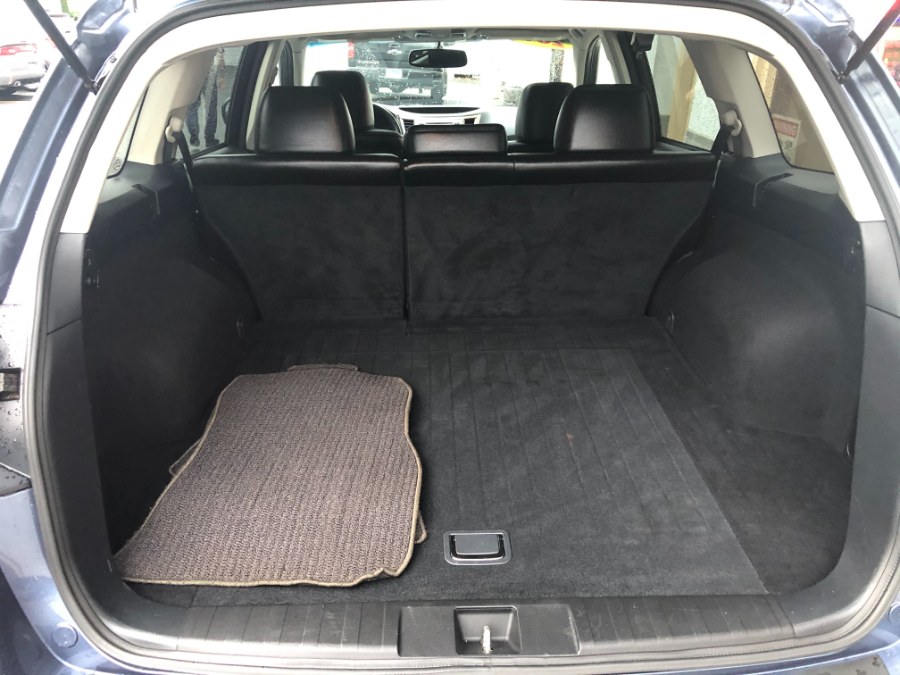 2013 Subaru Outback 4dr Wgn H4 Auto 2.5i Limited, available for sale in Bristol, Connecticut | Bristol Auto Center LLC. Bristol, Connecticut 2013 Subaru Outback 4dr Wgn H4 Auto 2.5i Limited, available for sale in Bristol, Connecticut | Bristol Auto Center LLC. Bristol, Connecticut