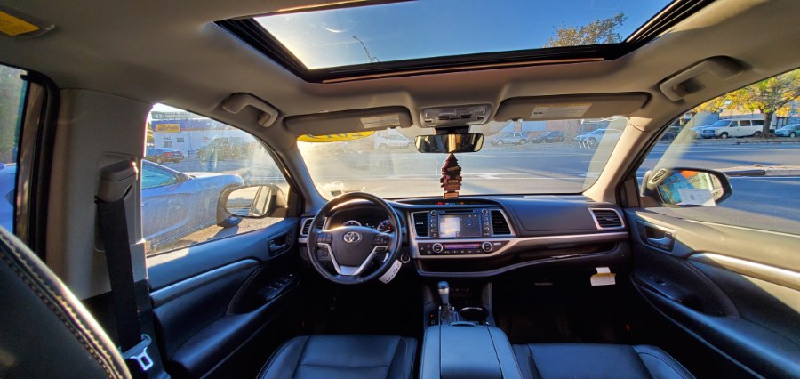 Used Toyota Highlander Limited Platinum V6 AWD (Natl) 2019 | Rubber Bros Auto World. Brooklyn, New York Used Toyota Highlander Limited Platinum V6 AWD (Natl) 2019 | Rubber Bros Auto World. Brooklyn, New York