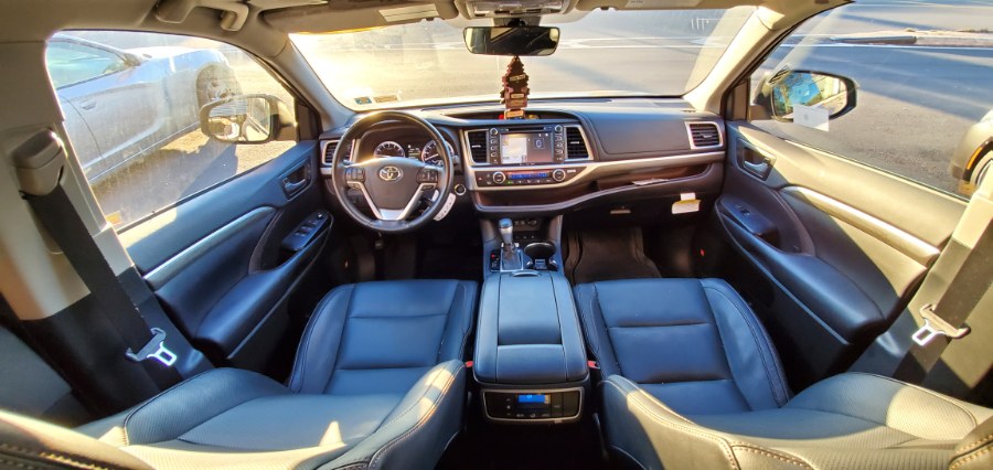 Used Toyota Highlander Limited Platinum V6 AWD (Natl) 2019 | Rubber Bros Auto World. Brooklyn, New York Used Toyota Highlander Limited Platinum V6 AWD (Natl) 2019 | Rubber Bros Auto World. Brooklyn, New York