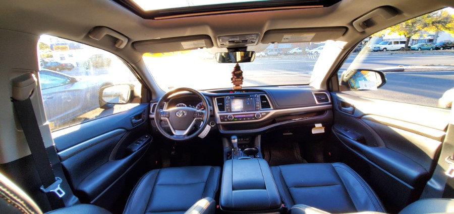 Used Toyota Highlander Limited Platinum V6 AWD (Natl) 2019 | Rubber Bros Auto World. Brooklyn, New York Used Toyota Highlander Limited Platinum V6 AWD (Natl) 2019 | Rubber Bros Auto World. Brooklyn, New York