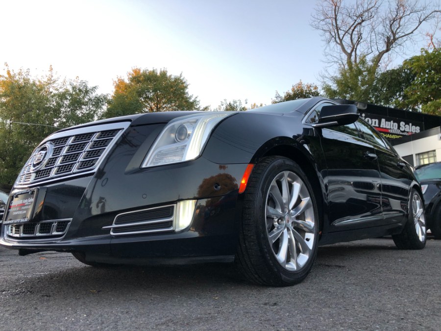 Used Cadillac XTS 4dr Sdn Luxury FWD 2014 | Champion Auto Hillside. Hillside, New Jersey