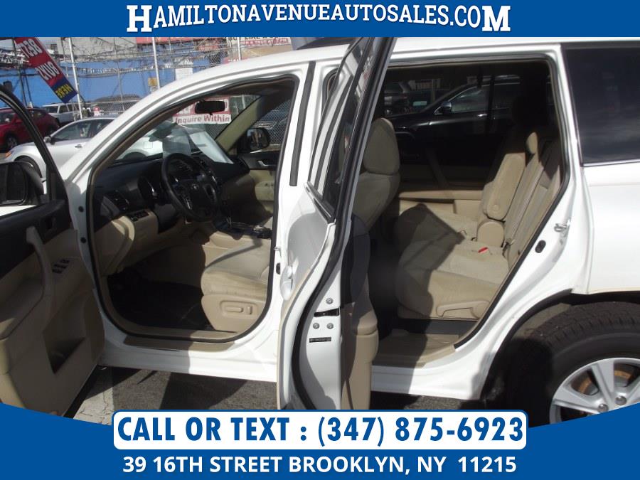 Used Toyota Highlander 6V 2013 | Hamilton Avenue Auto Sales DBA Nyautoauction.com. Brooklyn, New York Used Toyota Highlander 6V 2013 | Hamilton Avenue Auto Sales DBA Nyautoauction.com. Brooklyn, New York