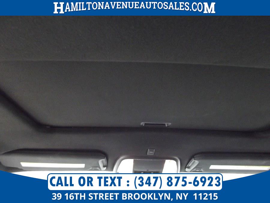 Used Chrysler 300 4dr Sdn V6 Limited RWD 2012 | Hamilton Avenue Auto Sales DBA Nyautoauction.com. Brooklyn, New York Used Chrysler 300 4dr Sdn V6 Limited RWD 2012 | Hamilton Avenue Auto Sales DBA Nyautoauction.com. Brooklyn, New York