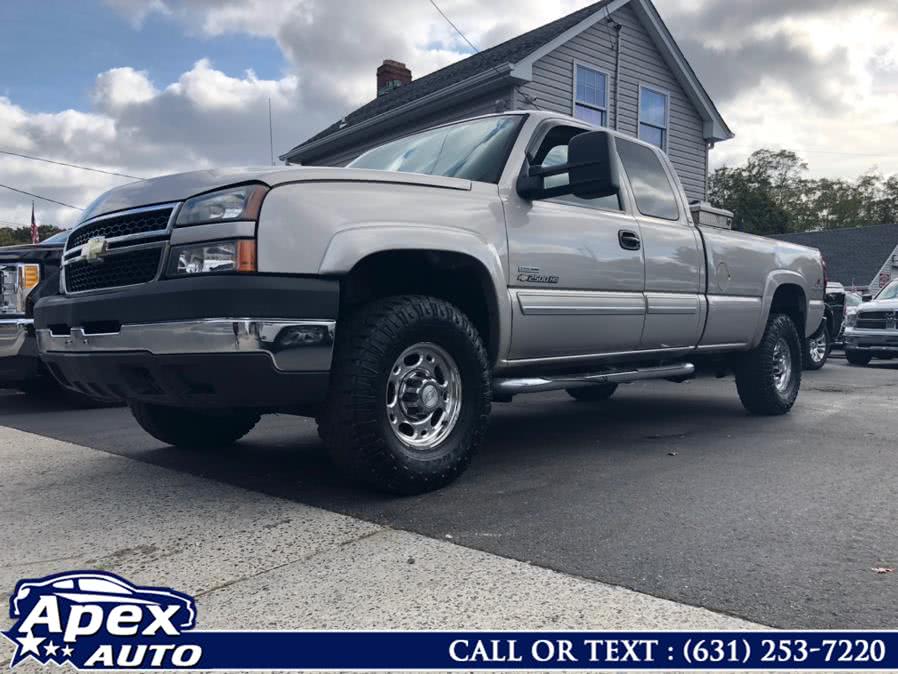 2006 Chevrolet Silverado 2500HD Ext Cab 143.5" WB 4WD LT1, available for sale in Selden, New York | Apex Auto. Selden, New York