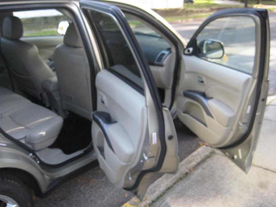 2008 Mitsubishi Outlander XLS AWD 4dr SUV, available for sale in Massapequa, New York | Rite Choice Auto Inc.. Massapequa, New York 2008 Mitsubishi Outlander XLS AWD 4dr SUV, available for sale in Massapequa, New York | Rite Choice Auto Inc.. Massapequa, New York