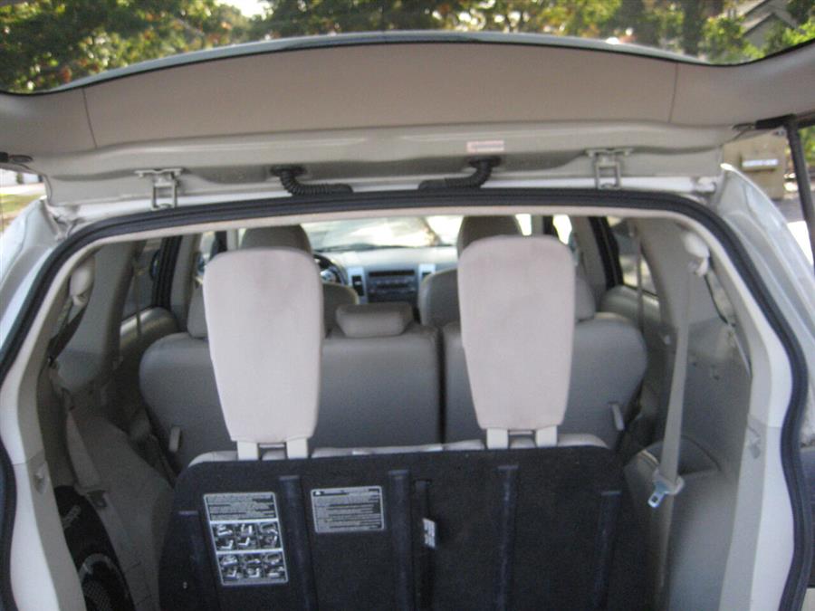 2008 Mitsubishi Outlander XLS AWD 4dr SUV, available for sale in Massapequa, New York | Rite Choice Auto Inc.. Massapequa, New York 2008 Mitsubishi Outlander XLS AWD 4dr SUV, available for sale in Massapequa, New York | Rite Choice Auto Inc.. Massapequa, New York
