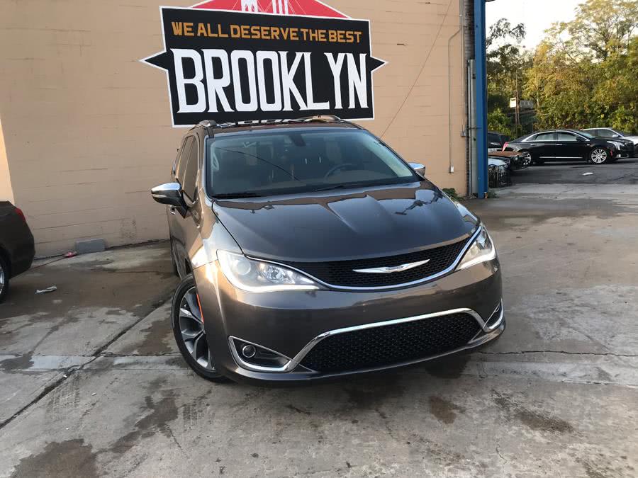 Used Chrysler Pacifica Limited FWD 2017 | Brooklyn Auto Mall LLC. Brooklyn, New York