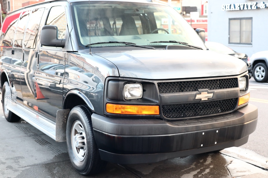 Used Chevrolet Express Passenger RWD 2500 135" LS 2017 | Hillside Auto Mall Inc.. Jamaica, New York Used Chevrolet Express Passenger RWD 2500 135" LS 2017 | Hillside Auto Mall Inc.. Jamaica, New York