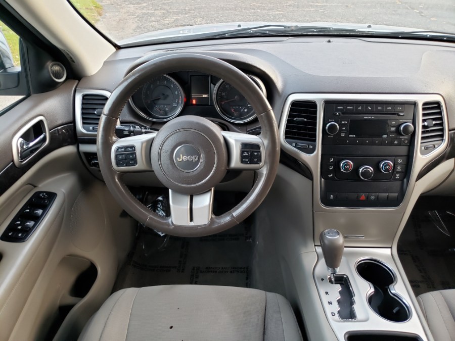 Used Jeep Grand Cherokee 4WD 4dr Laredo 2011 | Toro Auto. East Windsor, Connecticut Used Jeep Grand Cherokee 4WD 4dr Laredo 2011 | Toro Auto. East Windsor, Connecticut