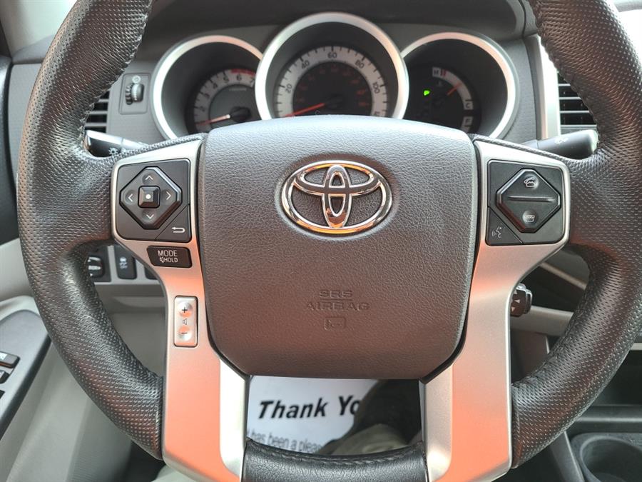 2015 Toyota Tacoma 4WD Access Cab V6 AT, available for sale in Waterbury, Connecticut | National Auto Brokers, Inc.. Waterbury, Connecticut 2015 Toyota Tacoma 4WD Access Cab V6 AT, available for sale in Waterbury, Connecticut | National Auto Brokers, Inc.. Waterbury, Connecticut