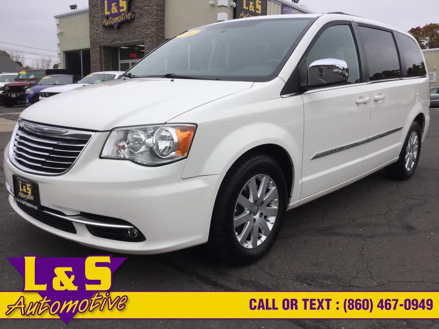 2012 Chrysler Town & Country 4dr Wgn Touring-L, available for sale in Plantsville, Connecticut | L&S Automotive LLC. Plantsville, Connecticut
