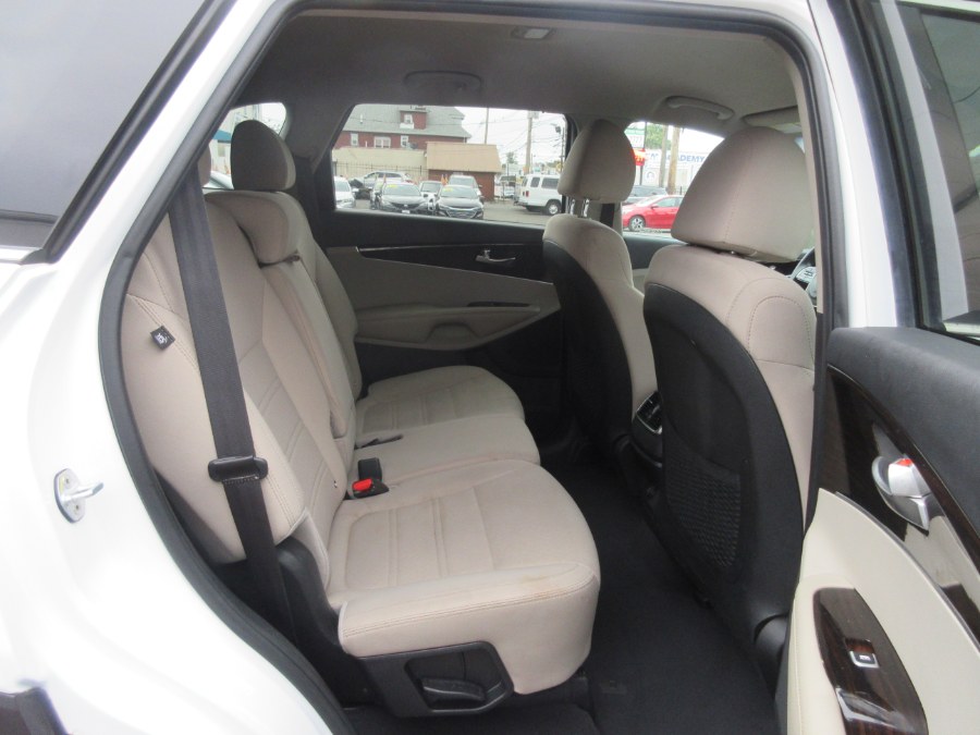Used Kia Sorento LX V6 FWD 2019 | Route 27 Auto Mall. Linden, New Jersey Used Kia Sorento LX V6 FWD 2019 | Route 27 Auto Mall. Linden, New Jersey