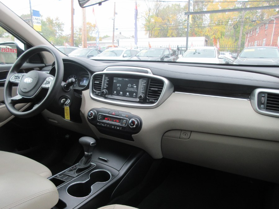 Used Kia Sorento LX V6 FWD 2019 | Route 27 Auto Mall. Linden, New Jersey Used Kia Sorento LX V6 FWD 2019 | Route 27 Auto Mall. Linden, New Jersey