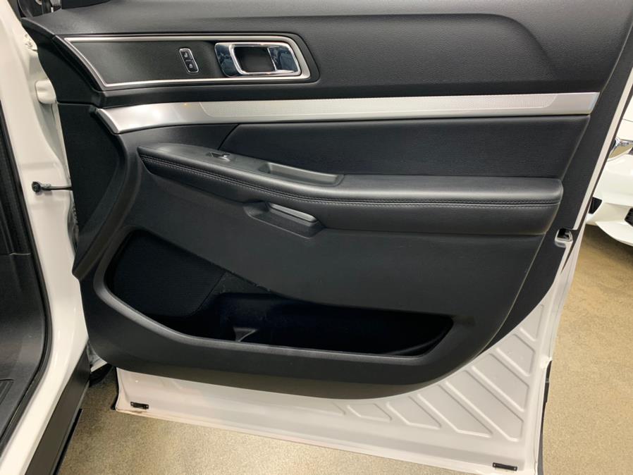2016 Ford Explorer 4WD 4dr XLT, available for sale in Inwood, New York | 5 Towns Drive. Inwood, New York 2016 Ford Explorer 4WD 4dr XLT, available for sale in Inwood, New York | 5 Towns Drive. Inwood, New York