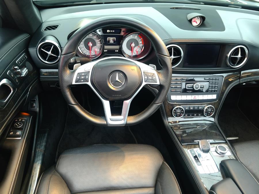 2015 Mercedes-Benz SL-Class 2dr Roadster SL 550, available for sale in Wantagh, New York | Alpine Motors Inc. Wantagh, New York 2015 Mercedes-Benz SL-Class 2dr Roadster SL 550, available for sale in Wantagh, New York | Alpine Motors Inc. Wantagh, New York