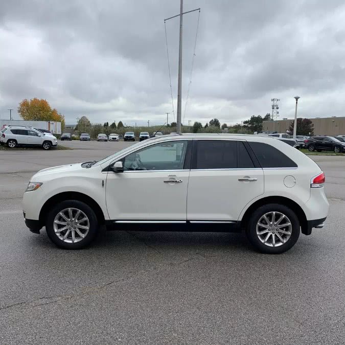 2013 Lincoln MKX AWD 4dr, available for sale in Naugatuck, Connecticut | Riverside Motorcars, LLC. Naugatuck, Connecticut
