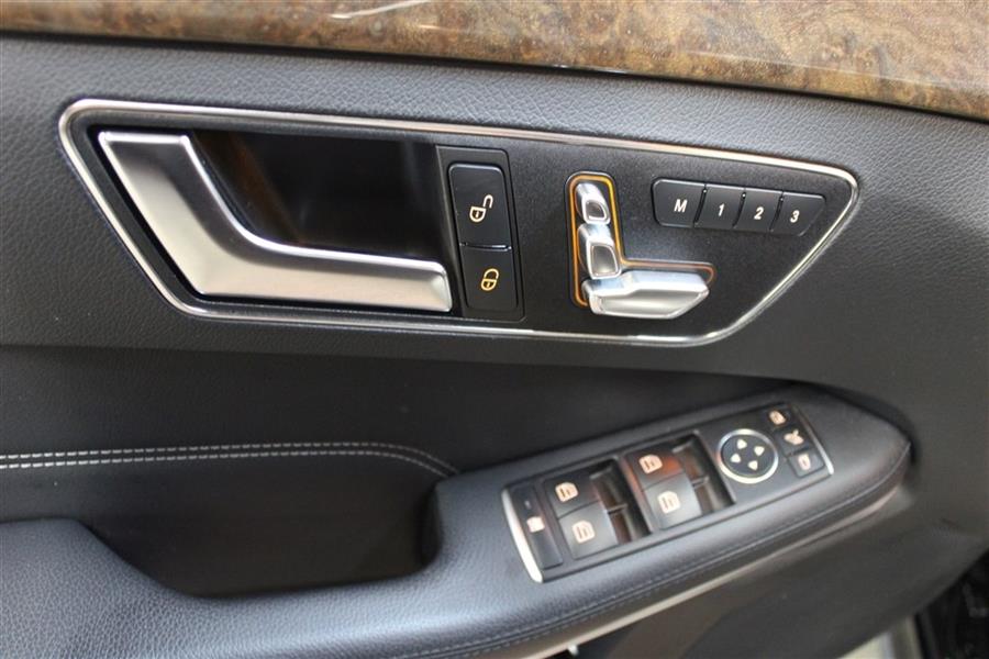 Used Mercedes-benz e 350 4MATIC 2015 | Fast Track Motors. Paterson, New Jersey Used Mercedes-benz e 350 4MATIC 2015 | Fast Track Motors. Paterson, New Jersey