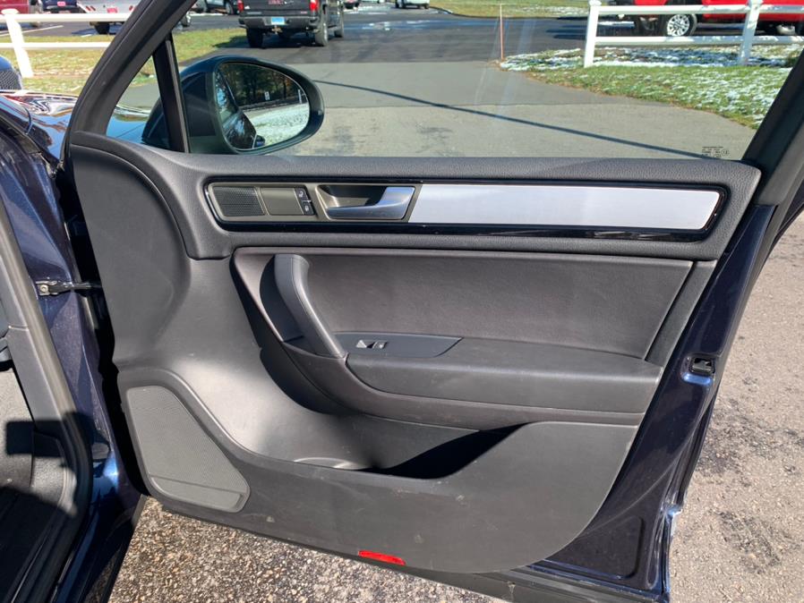 2014 Volkswagen Touareg 4dr TDI R-Line, available for sale in South Windsor, Connecticut | Mike And Tony Auto Sales, Inc. South Windsor, Connecticut 2014 Volkswagen Touareg 4dr TDI R-Line, available for sale in South Windsor, Connecticut | Mike And Tony Auto Sales, Inc. South Windsor, Connecticut