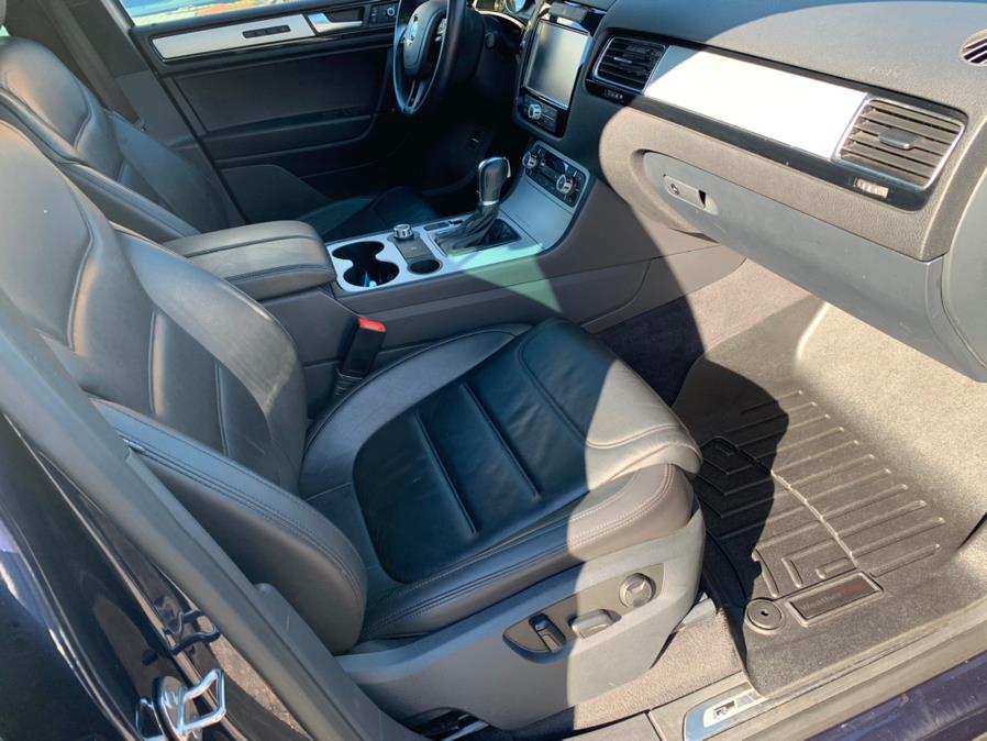 2014 Volkswagen Touareg 4dr TDI R-Line, available for sale in South Windsor, Connecticut | Mike And Tony Auto Sales, Inc. South Windsor, Connecticut 2014 Volkswagen Touareg 4dr TDI R-Line, available for sale in South Windsor, Connecticut | Mike And Tony Auto Sales, Inc. South Windsor, Connecticut