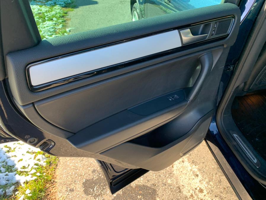 2014 Volkswagen Touareg 4dr TDI R-Line, available for sale in South Windsor, Connecticut | Mike And Tony Auto Sales, Inc. South Windsor, Connecticut 2014 Volkswagen Touareg 4dr TDI R-Line, available for sale in South Windsor, Connecticut | Mike And Tony Auto Sales, Inc. South Windsor, Connecticut