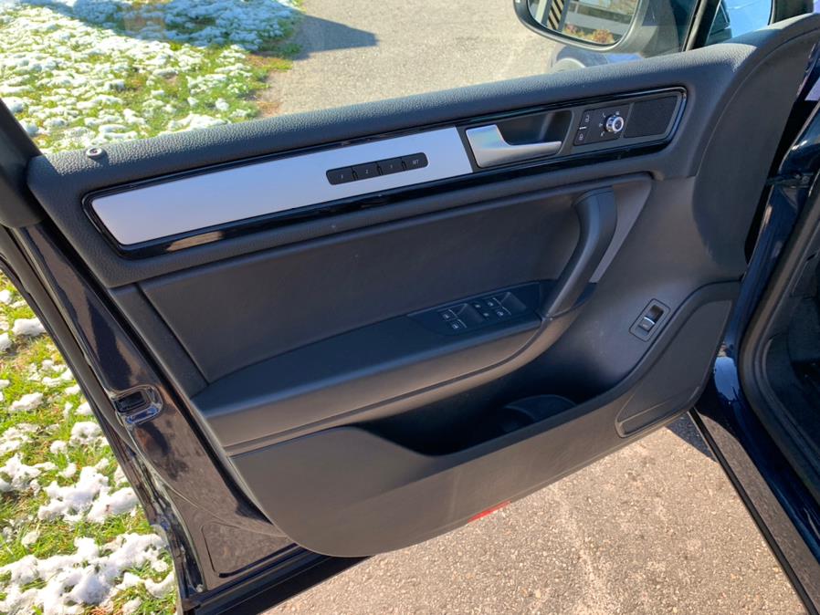 2014 Volkswagen Touareg 4dr TDI R-Line, available for sale in South Windsor, Connecticut | Mike And Tony Auto Sales, Inc. South Windsor, Connecticut 2014 Volkswagen Touareg 4dr TDI R-Line, available for sale in South Windsor, Connecticut | Mike And Tony Auto Sales, Inc. South Windsor, Connecticut