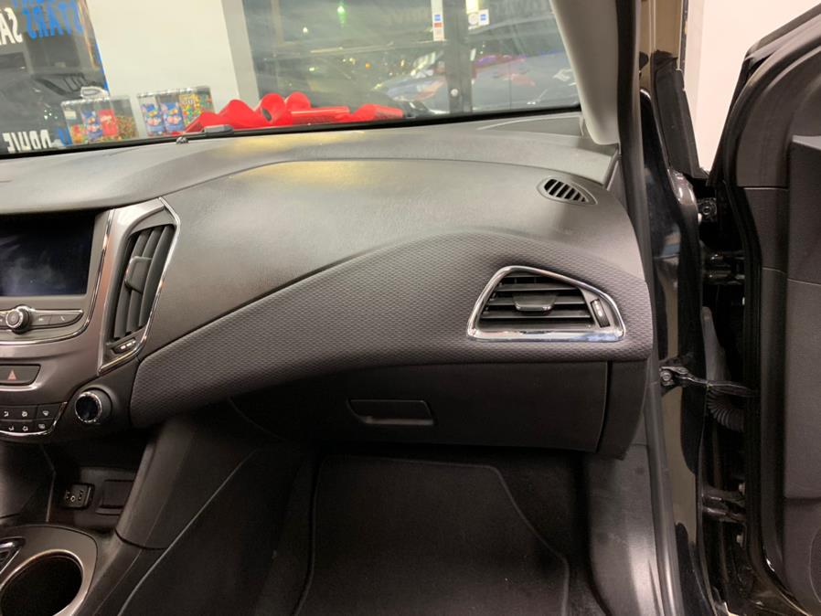 Used Chevrolet Cruze 4dr Sdn LT 2019 | 5 Towns Drive. Inwood, New York Used Chevrolet Cruze 4dr Sdn LT 2019 | 5 Towns Drive. Inwood, New York