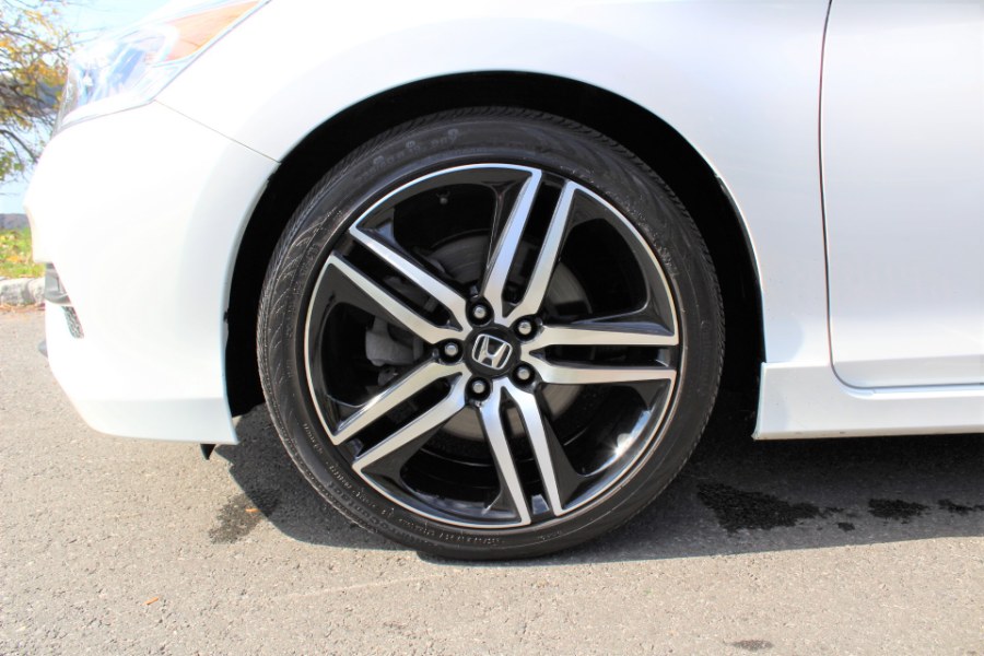 2017 Honda Accord Sedan Sport, available for sale in Great Neck, New York | Great Neck Car Buyers & Sellers. Great Neck, New York 2017 Honda Accord Sedan Sport, available for sale in Great Neck, New York | Great Neck Car Buyers & Sellers. Great Neck, New York