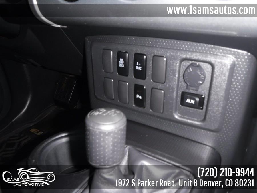 Used Toyota FJ Cruiser 4WD 4dr Auto 2008 | Sam's Automotive. Denver, Colorado Used Toyota FJ Cruiser 4WD 4dr Auto 2008 | Sam's Automotive. Denver, Colorado