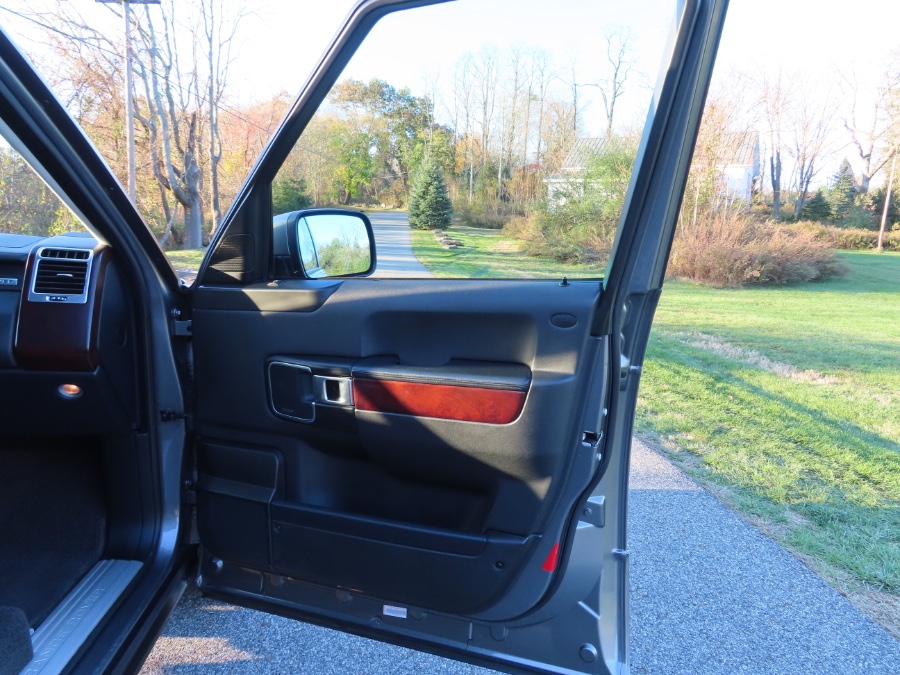 2010 Land Rover Range Rover 4WD 4dr HSE, available for sale in North Salem, New York | Meccanic Shop North Inc. North Salem, New York 2010 Land Rover Range Rover 4WD 4dr HSE, available for sale in North Salem, New York | Meccanic Shop North Inc. North Salem, New York