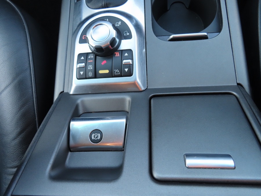 2010 Land Rover Range Rover 4WD 4dr HSE, available for sale in North Salem, New York | Meccanic Shop North Inc. North Salem, New York 2010 Land Rover Range Rover 4WD 4dr HSE, available for sale in North Salem, New York | Meccanic Shop North Inc. North Salem, New York