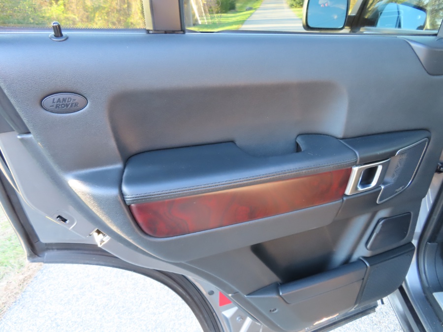 2010 Land Rover Range Rover 4WD 4dr HSE, available for sale in North Salem, New York | Meccanic Shop North Inc. North Salem, New York 2010 Land Rover Range Rover 4WD 4dr HSE, available for sale in North Salem, New York | Meccanic Shop North Inc. North Salem, New York