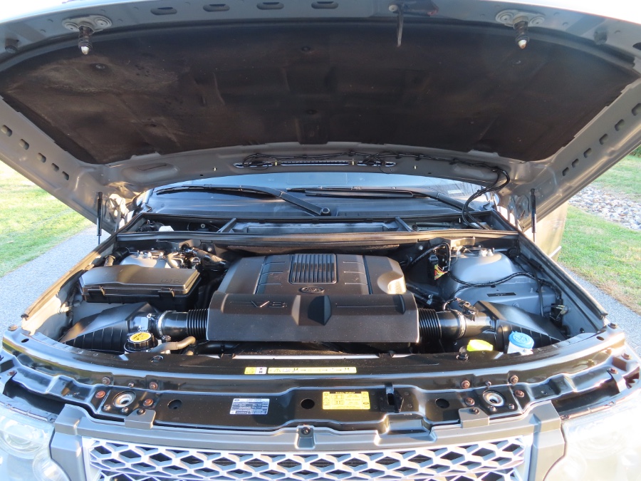 2010 Land Rover Range Rover 4WD 4dr HSE, available for sale in North Salem, New York | Meccanic Shop North Inc. North Salem, New York 2010 Land Rover Range Rover 4WD 4dr HSE, available for sale in North Salem, New York | Meccanic Shop North Inc. North Salem, New York