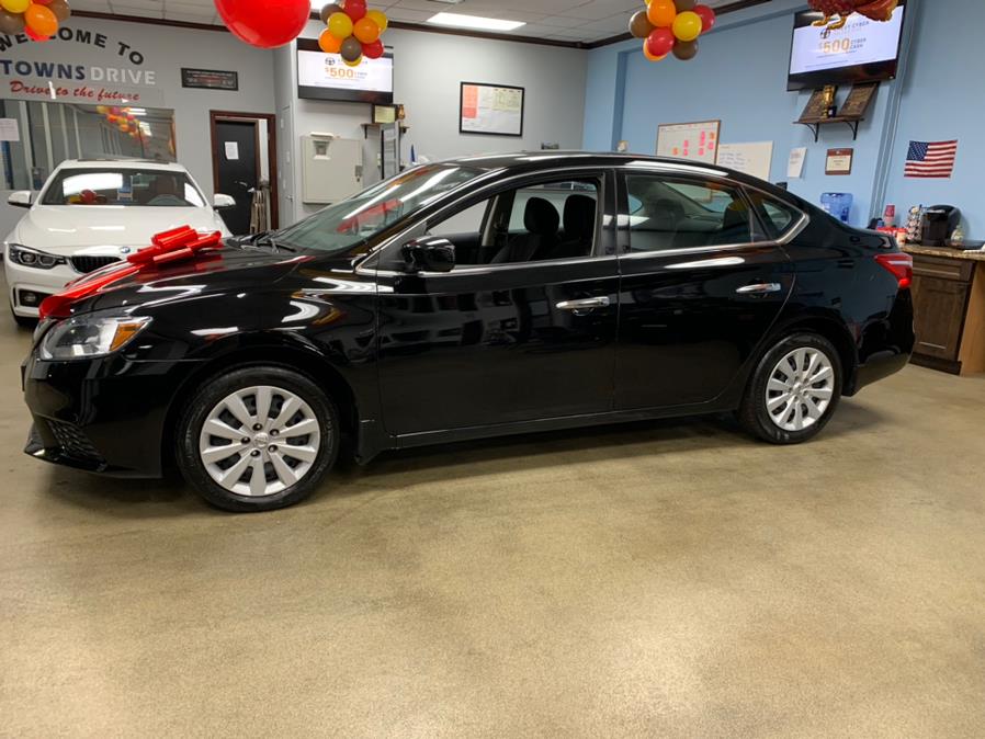 Used Nissan Sentra SR CVT 2017 | 5 Towns Drive. Inwood, New York Used Nissan Sentra SR CVT 2017 | 5 Towns Drive. Inwood, New York