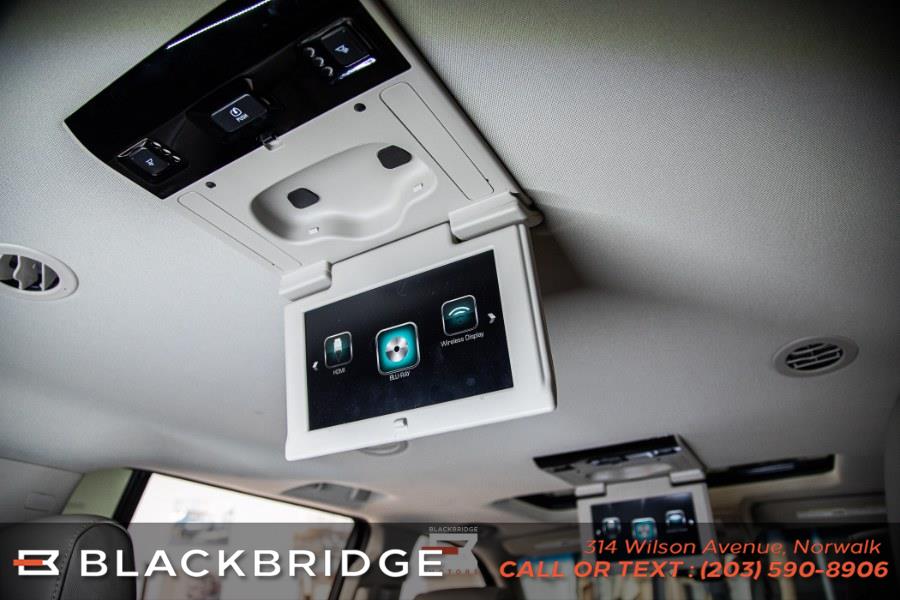2017 Chevrolet Suburban 4WD 4dr 1500 Premier, available for sale in Norwalk, Connecticut | Black Bridge Motors, LLC. Norwalk, Connecticut 2017 Chevrolet Suburban 4WD 4dr 1500 Premier, available for sale in Norwalk, Connecticut | Black Bridge Motors, LLC. Norwalk, Connecticut