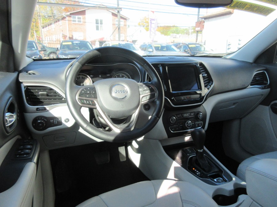 Used Jeep Cherokee Limited FWD 2019 | Route 27 Auto Mall. Linden, New Jersey Used Jeep Cherokee Limited FWD 2019 | Route 27 Auto Mall. Linden, New Jersey