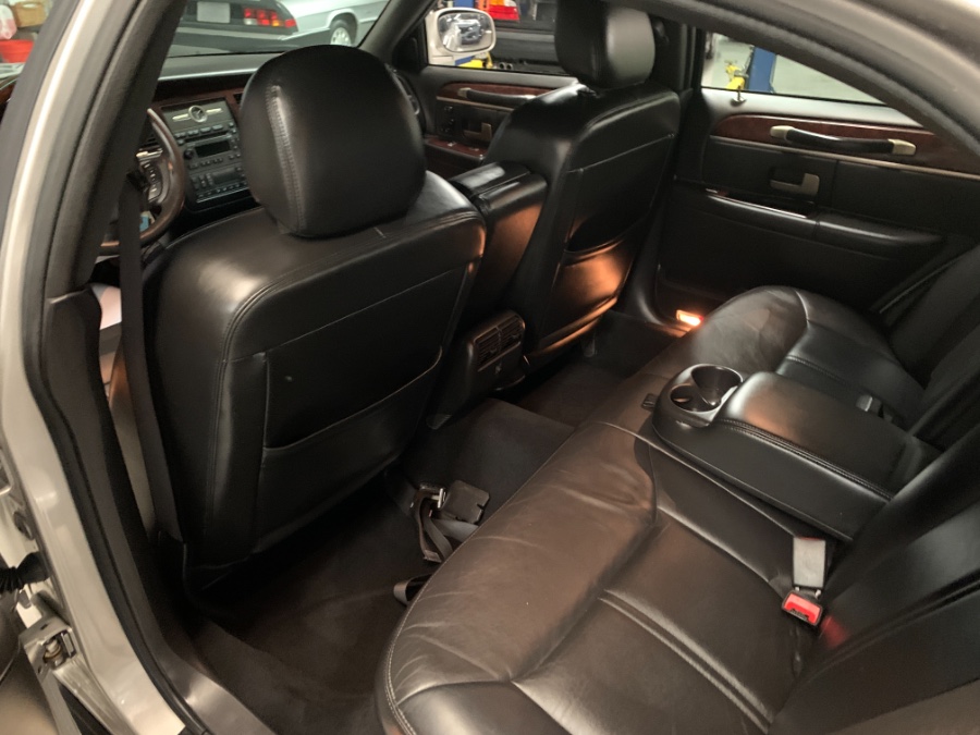 2008 Lincoln Town Car 4dr Sdn Signature Limited, available for sale in West Babylon , New York | MP Motors Inc. West Babylon , New York 2008 Lincoln Town Car 4dr Sdn Signature Limited, available for sale in West Babylon , New York | MP Motors Inc. West Babylon , New York