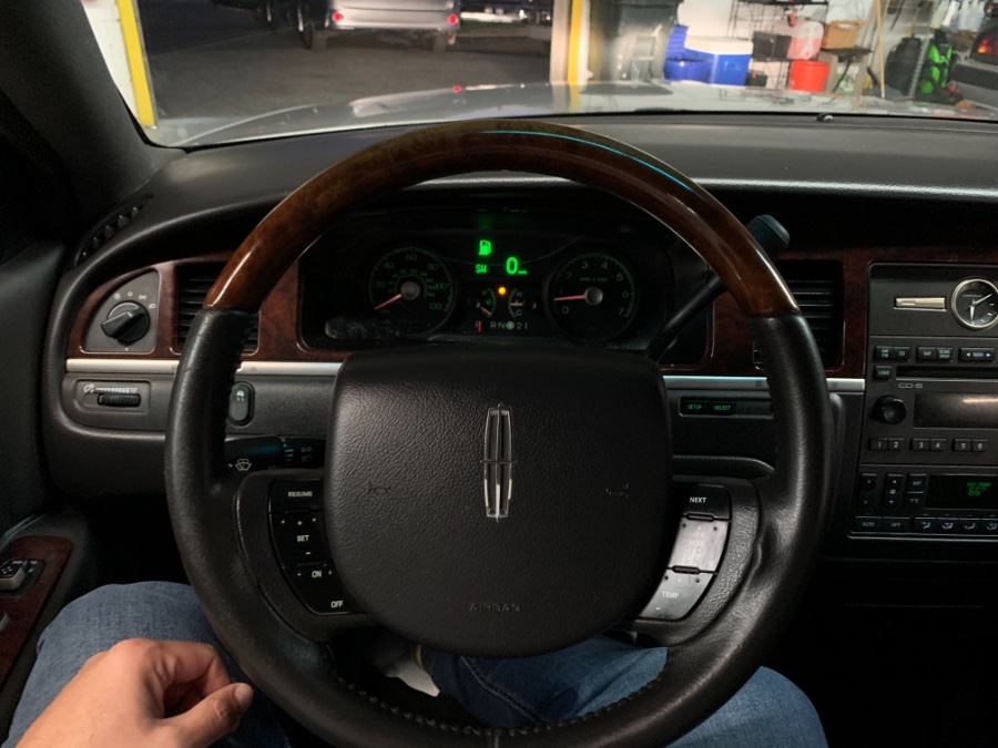 2008 Lincoln Town Car 4dr Sdn Signature Limited, available for sale in West Babylon , New York | MP Motors Inc. West Babylon , New York 2008 Lincoln Town Car 4dr Sdn Signature Limited, available for sale in West Babylon , New York | MP Motors Inc. West Babylon , New York