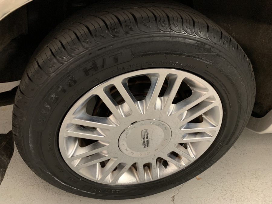 2008 Lincoln Town Car 4dr Sdn Signature Limited, available for sale in West Babylon , New York | MP Motors Inc. West Babylon , New York 2008 Lincoln Town Car 4dr Sdn Signature Limited, available for sale in West Babylon , New York | MP Motors Inc. West Babylon , New York