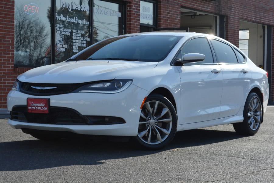 Used Chrysler 200 4dr Sdn S AWD 2015 | Longmeadow Motor Cars. ENFIELD, Connecticut