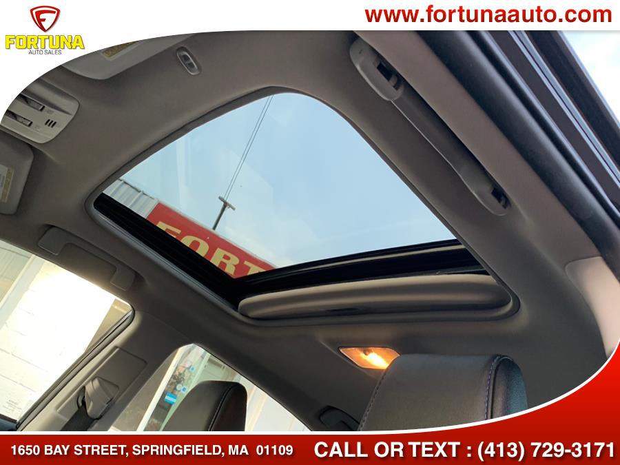 2017 Toyota Corolla SE 4dr Sedan, available for sale in Springfield, Massachusetts | Fortuna Auto Sales Inc.. Springfield, Massachusetts 2017 Toyota Corolla SE 4dr Sedan, available for sale in Springfield, Massachusetts | Fortuna Auto Sales Inc.. Springfield, Massachusetts
