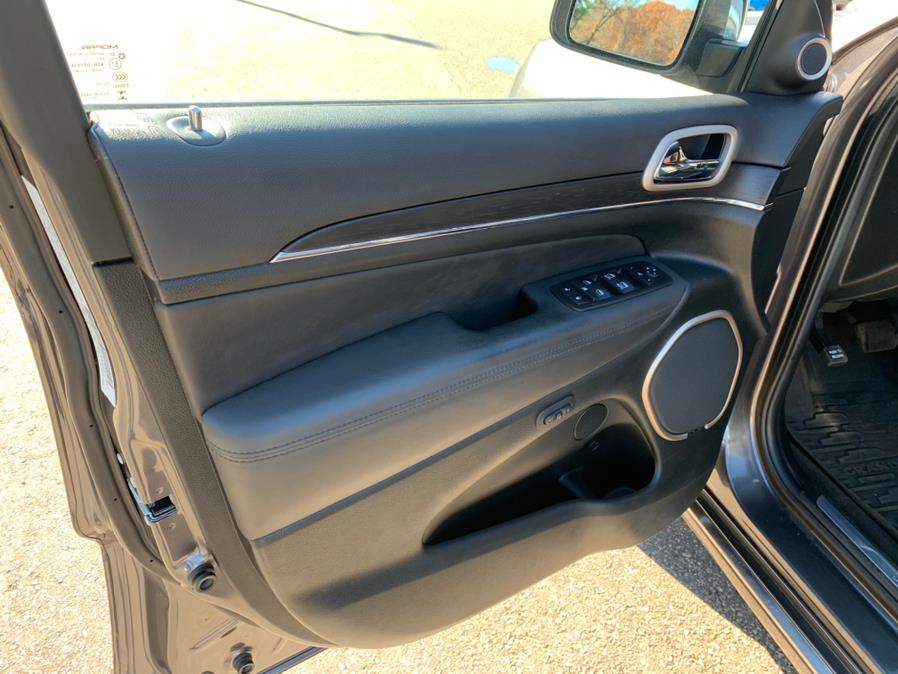 2014 Jeep Grand Cherokee 4WD 4dr Summit, available for sale in South Windsor, Connecticut | Mike And Tony Auto Sales, Inc. South Windsor, Connecticut 2014 Jeep Grand Cherokee 4WD 4dr Summit, available for sale in South Windsor, Connecticut | Mike And Tony Auto Sales, Inc. South Windsor, Connecticut