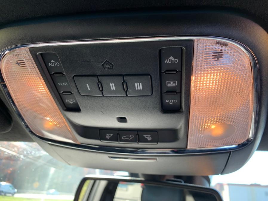 2014 Jeep Grand Cherokee 4WD 4dr Summit, available for sale in South Windsor, Connecticut | Mike And Tony Auto Sales, Inc. South Windsor, Connecticut 2014 Jeep Grand Cherokee 4WD 4dr Summit, available for sale in South Windsor, Connecticut | Mike And Tony Auto Sales, Inc. South Windsor, Connecticut