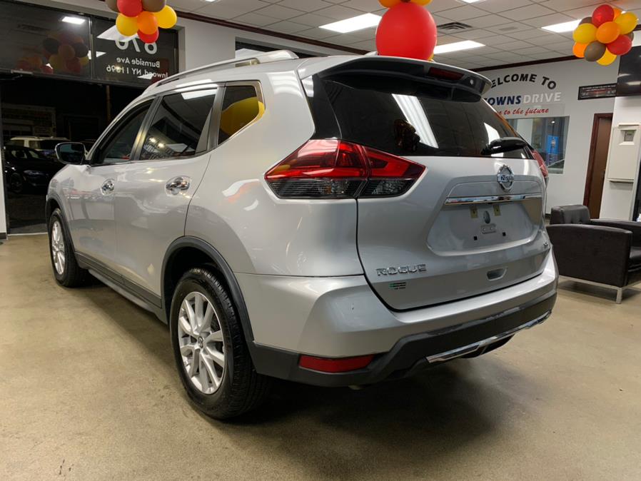 2018 Nissan Rogue FWD SV, available for sale in Inwood, New York | 5 Towns Drive. Inwood, New York 2018 Nissan Rogue FWD SV, available for sale in Inwood, New York | 5 Towns Drive. Inwood, New York