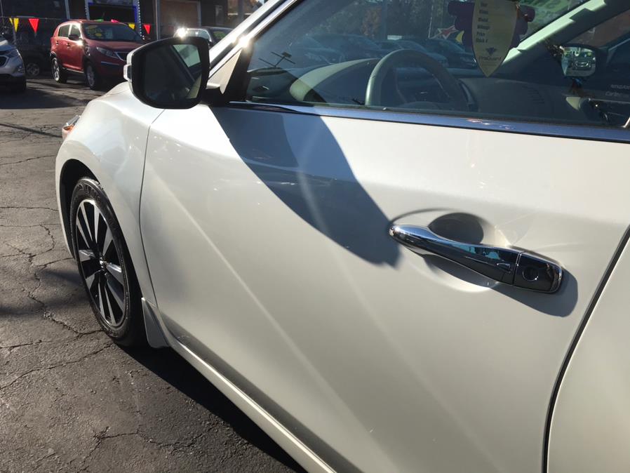 Used Nissan Altima 2.5 SL Sedan 2018 | Affordable Motors Inc. Bridgeport, Connecticut Used Nissan Altima 2.5 SL Sedan 2018 | Affordable Motors Inc. Bridgeport, Connecticut